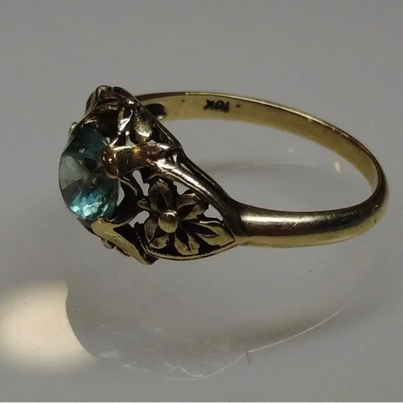 Antique art noveau gold & zircon (not cubic zirconia) ring - Picture 1 of 2